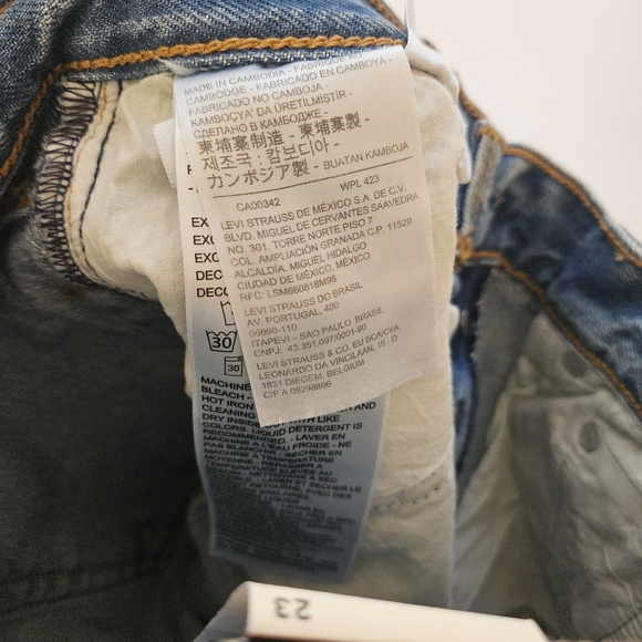 Levi's Wedgie High Rise Tapered Jeans Womens 23 Blue Medium Wash Mom Jeans - Picture 5 of 11